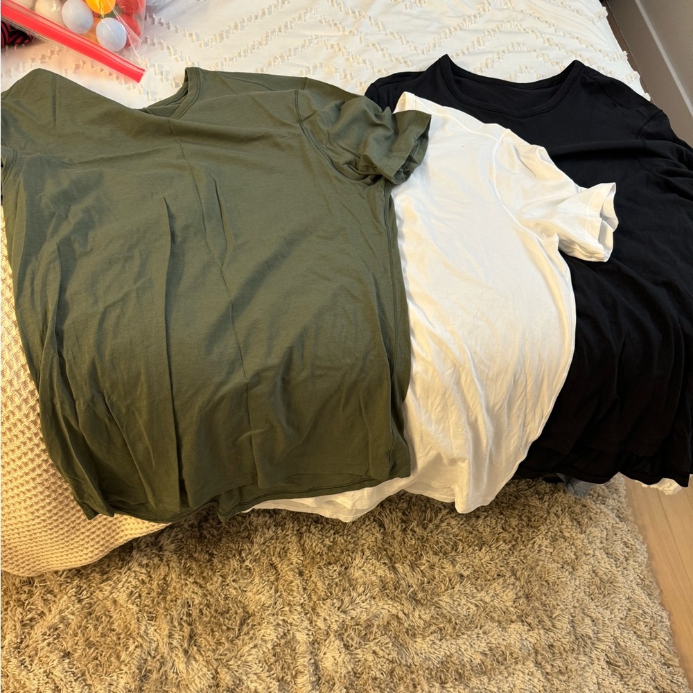 Lululemon 5 Year Basic T-Shirt Men’s (3 shirts)
